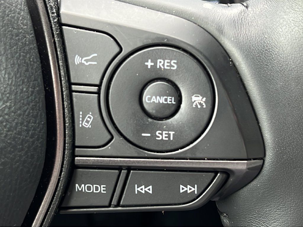 Used 2024 Toyota Camry SE w/ Cold Weather Package FWD image 20