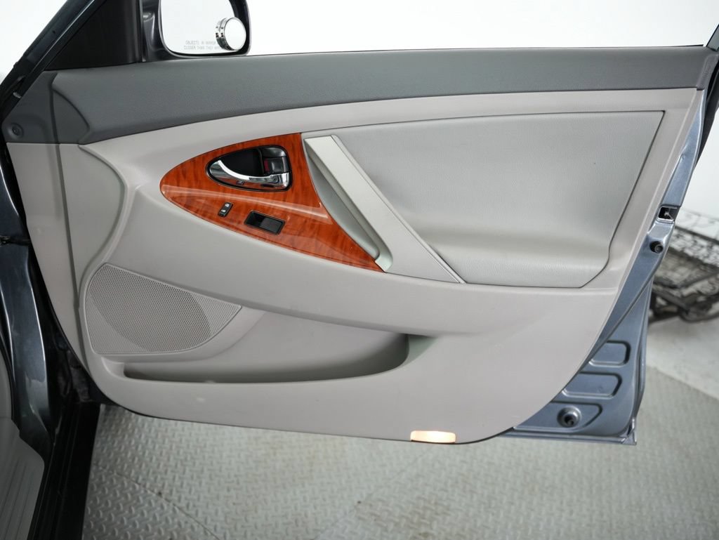 Used 2009 Toyota Camry SE FWD image 50