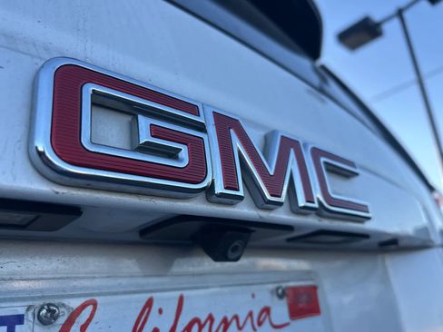 Used 2018 GMC Yukon SLT w/ Open Road Package image 24