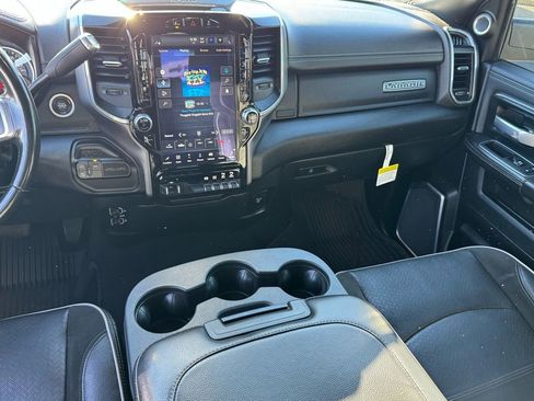 Used 2022 RAM 3500 Laramie AWD/4WD image 16
