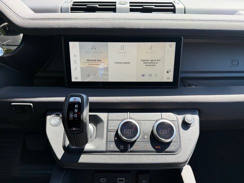 Used 2023 Land Rover Defender 110 X-Dynamic SE image 23