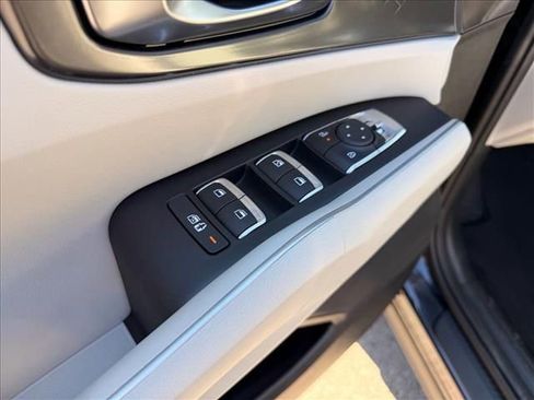 New 2026 Kia Sorento S image 13