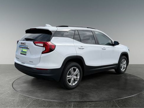 Used 2022 GMC Terrain SLE w/ Driver Convenience Package AWD/4WD image 9