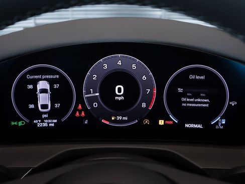 Used 2025 Porsche Panamera image 15