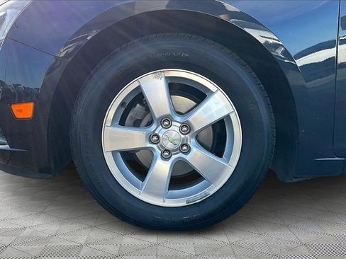 Used 2014 Chevrolet Cruze LT image 9