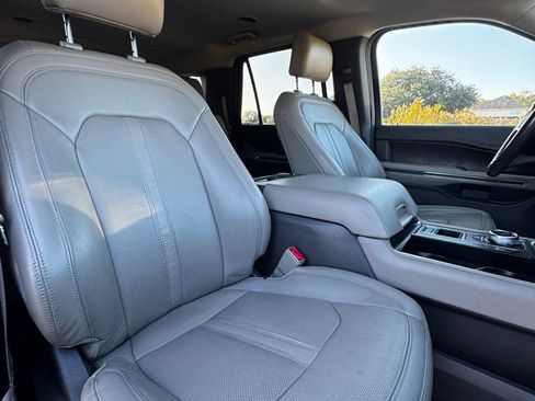 Used 2020 Ford Expedition Max Limited image 14