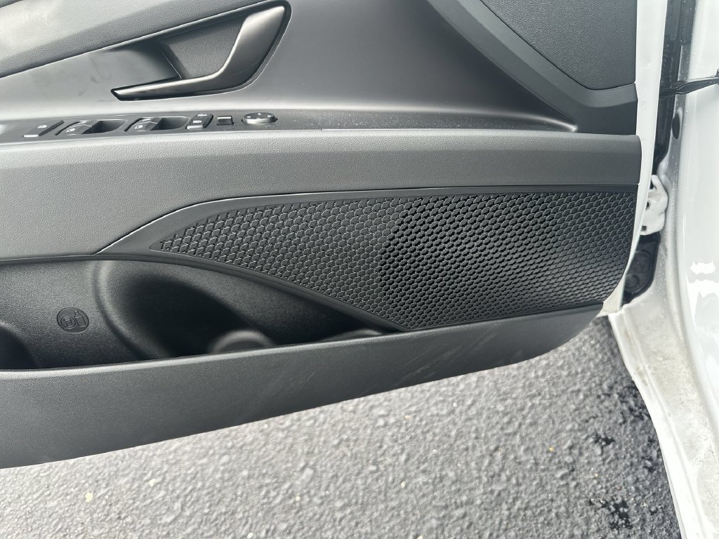 New 2026 Hyundai Elantra SEL FWD image 24