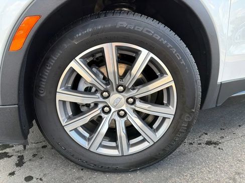 Used 2023 Cadillac XT4 Sport w/ Cold Weather Package AWD/4WD image 9