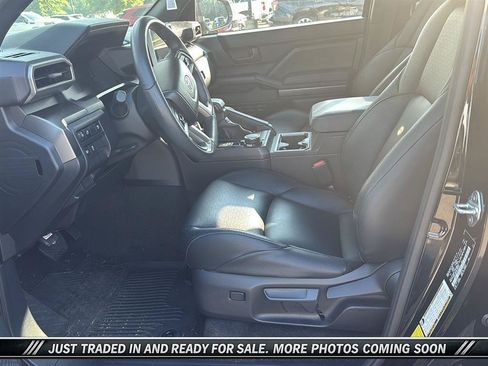 Used 2025 Toyota 4Runner SR5 AWD/4WD image 4