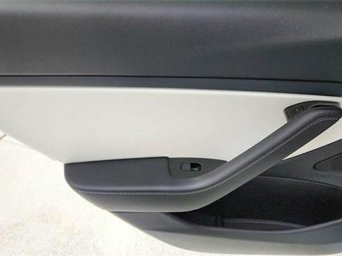 Used 2019 Tesla Model 3 Standard Range Plus image 30