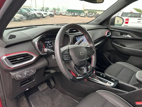 Used 2023 Chevrolet TrailBlazer RS w/ Convenience Package FWD image 12