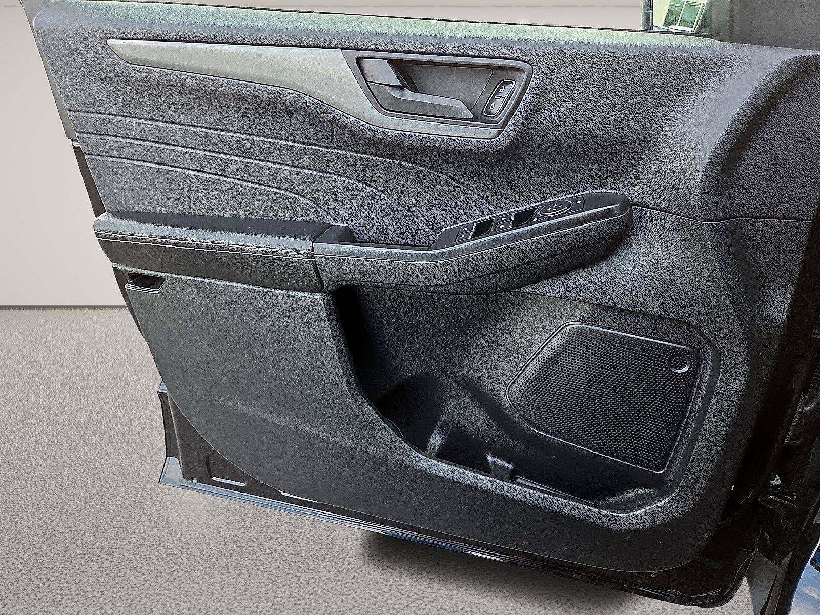 Certified 2025 Ford Escape Active AWD/4WD image 15