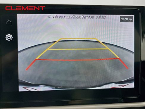 Used 2023 Hyundai Venue Limited FWD image 19