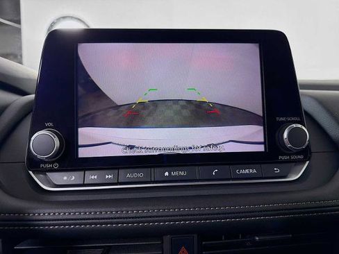 Certified 2025 Nissan Rogue S image 11