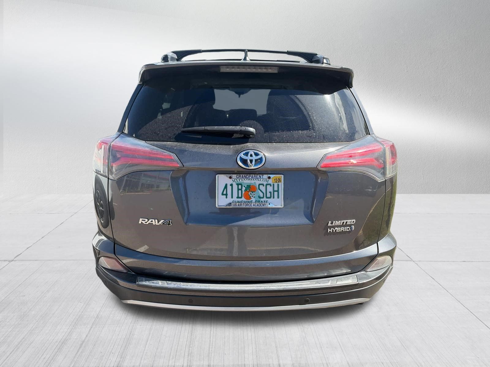 Used 2018 Toyota RAV4 Limited w/ Advanced Technology Package AWD/4WD image 5