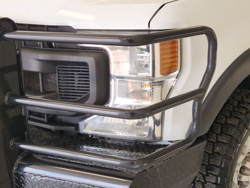 Used 2021 Ford F250 XL w/ Power Equipment Group AWD/4WD image 9