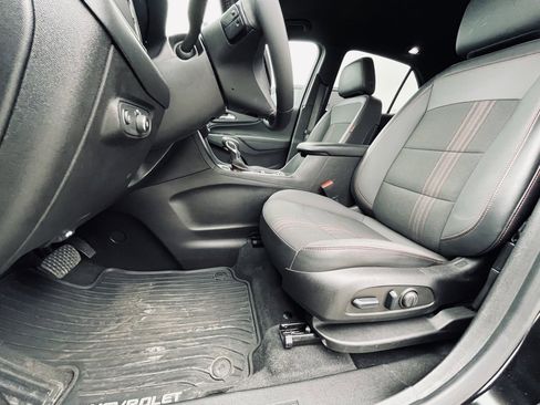 Used 2022 Chevrolet Equinox RS image 19