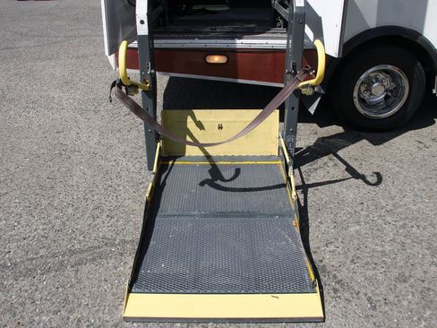 Used 2012 Ford E-450 and Econoline 450 Super Duty w/ Shuttle Bus Prep Pkg image 10