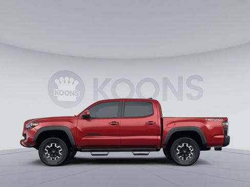 Used 2021 Toyota Tacoma TRD Off-Road w/ TRD Premium Off Road Package AWD/4WD image 2