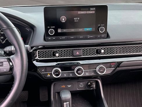 Used 2024 Honda Civic EX image 6