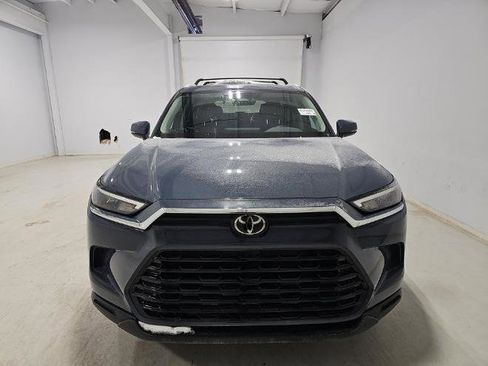 Used 2025 Toyota Grand Highlander AWD image 2