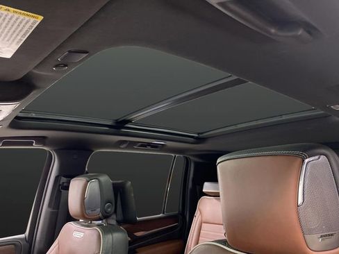 Used 2023 GMC Yukon XL Denali Ultimate image 7
