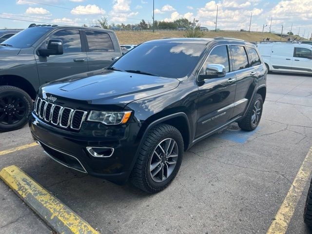 Used 2022 Jeep Grand Cherokee Limited AWD/4WD image 2