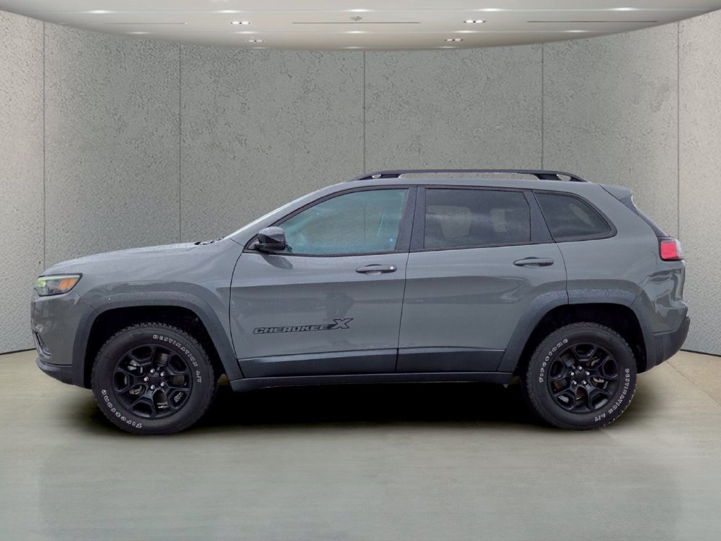 Used 2022 Jeep Cherokee Latitude w/ Trailer Tow Group AWD/4WD image 10