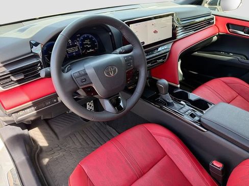 Used 2025 Toyota Camry XSE AWD/4WD image 9