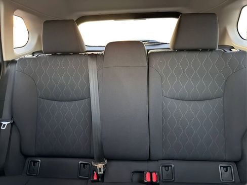 Used 2023 Toyota Corolla Cross LE image 15