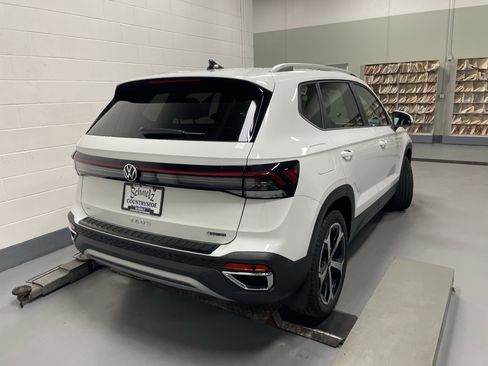New 2025 Volkswagen Taos SEL image 2