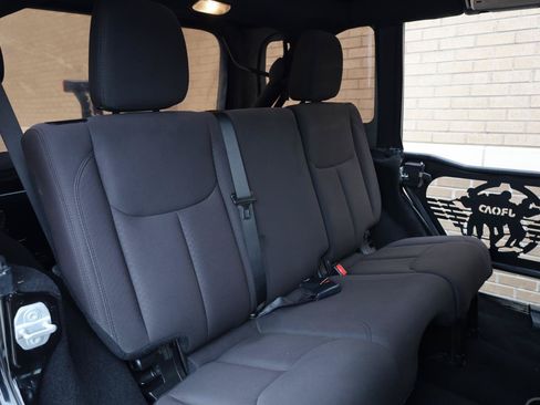 Used 2017 Jeep Wrangler Unlimited Sport w/ Quick Order Package 23S AWD/4WD image 22