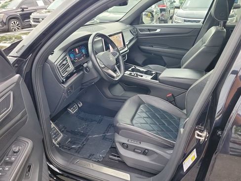 Used 2024 Volkswagen Atlas Cross Sport SEL Premium R-Line AWD/4WD image 18