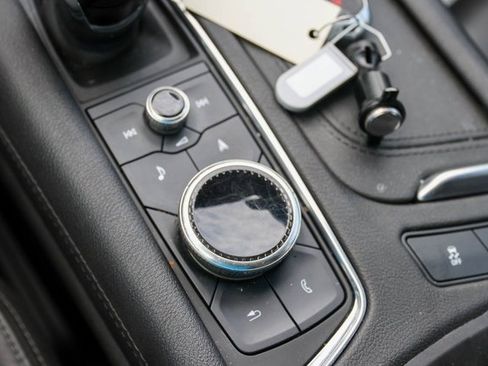 Used 2023 Cadillac XT6 Premium Luxury w/ Technology Package image 26