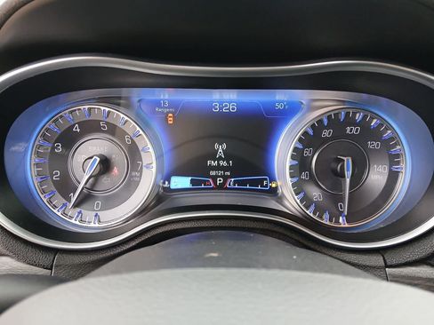 Used 2022 Chrysler 300 Touring w/ Sport Appearance Package image 27