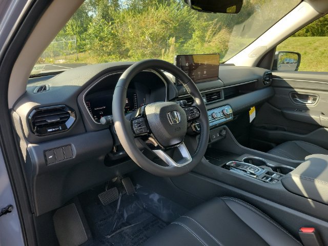 New 2026 Honda Pilot Touring image 18