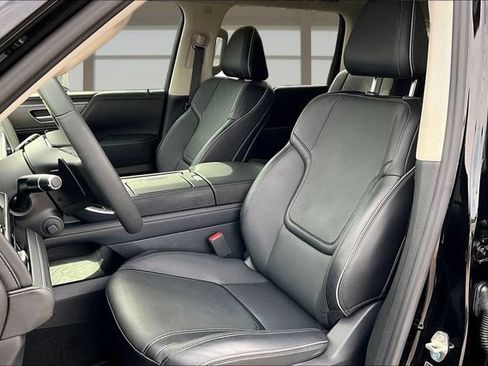 Used 2026 INFINITI QX80 Luxe w/ Cargo Package AWD/4WD image 24