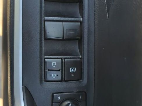 Used 2020 Toyota RAV4 XLE image 13