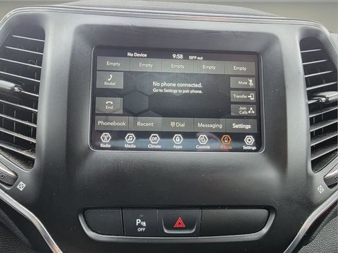 Used 2020 Jeep Cherokee Latitude Plus w/ Cold Weather Group image 19