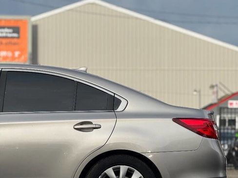 Used 2017 Subaru Legacy 2.5i Premium image 16
