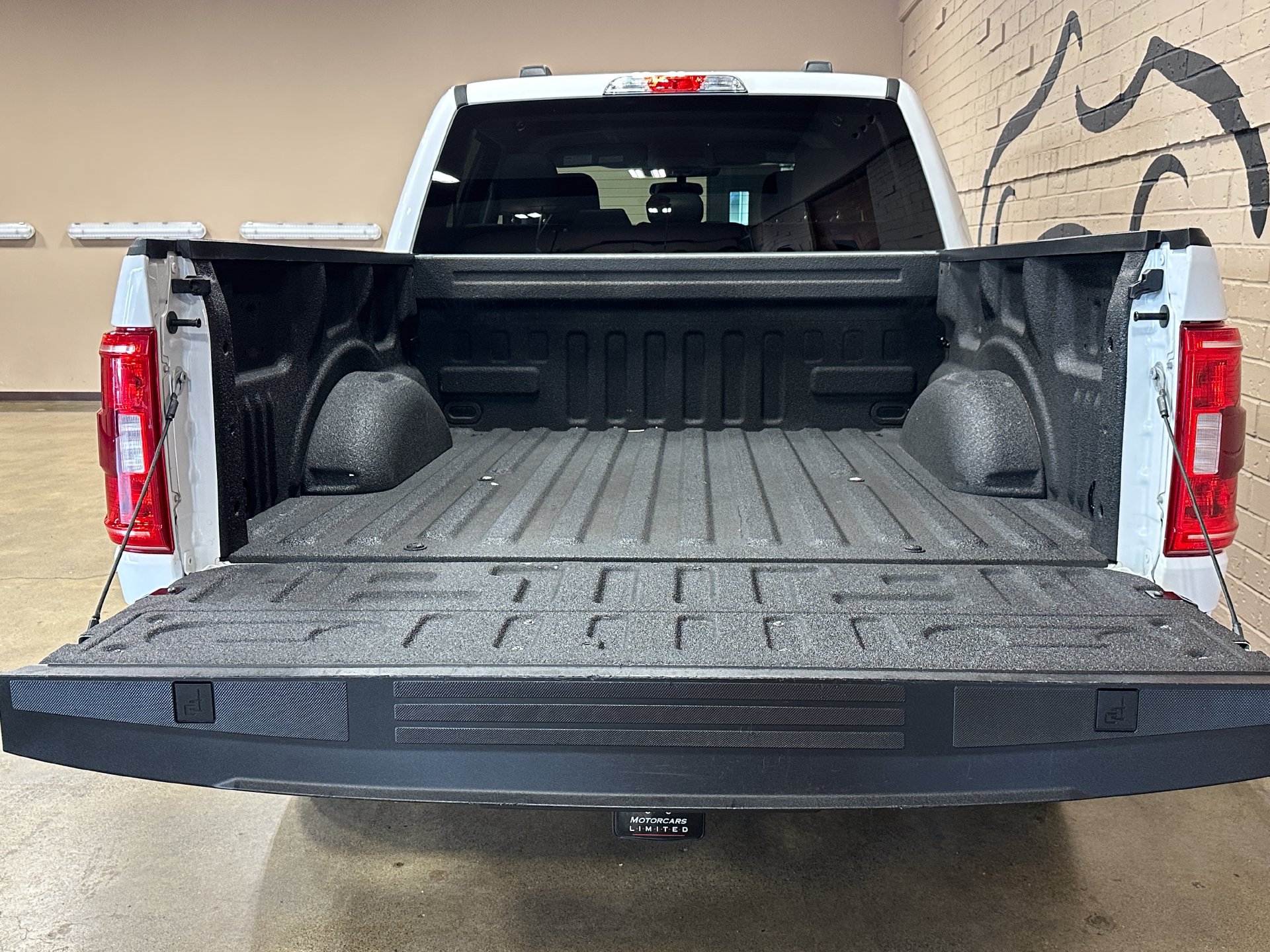 Used 2021 Ford F150 XLT AWD/4WD image 5