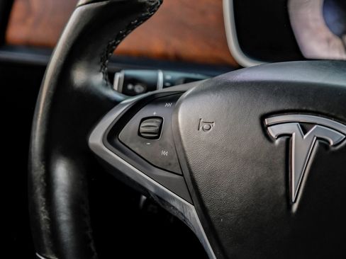 Used 2017 Tesla Model X 75D image 19