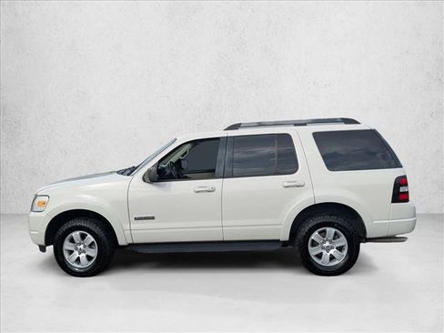 Used 2008 Ford Explorer XLT image 9