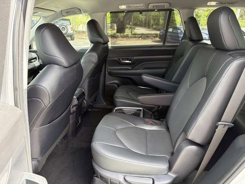 Certified 2025 Toyota Grand Highlander FWD image 14