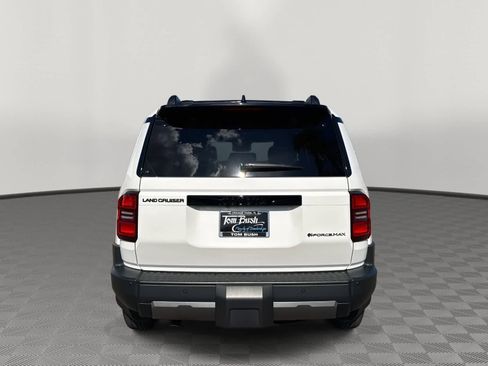 Used 2024 Toyota Land Cruiser image 6