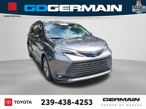 Certified 2025 Toyota Sienna XLE FWD image 4