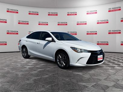 Used 2017 Toyota Camry SE w/ Moonroof Package