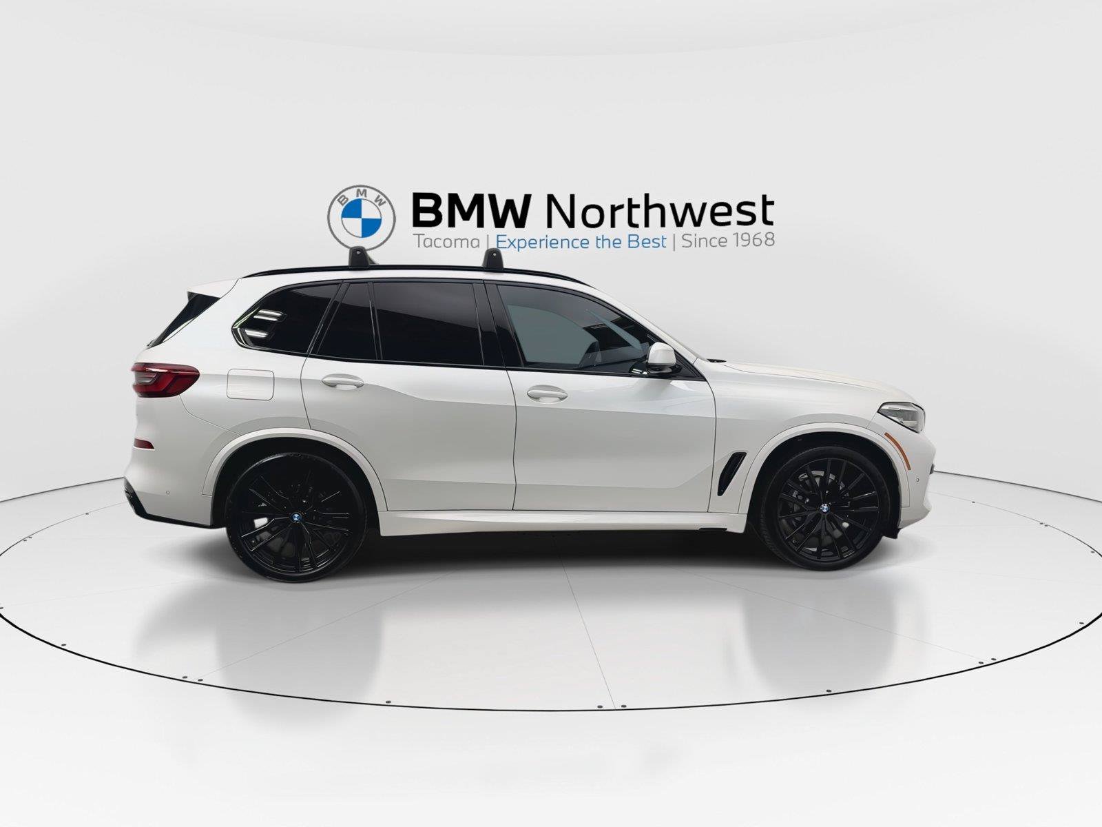 Used 2023 BMW X5 xDrive40i w/ M Sport Package AWD/4WD image 5