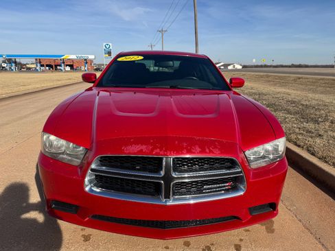 Used 2012 Dodge Charger SE w/ Connectivity Group image 8