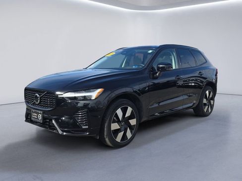 Used 2025 Volvo XC60 T8 Plus w/ Protection Package Premier image 7